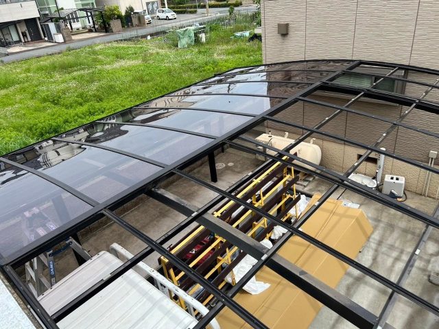 姫路市で新しいポリカ屋根の設置